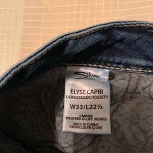 Silver Jeans Jeans - Silver Jean Capri EUC!!!! Silver Jeans Jeans - Silver Jean Capri EUC!!!!
